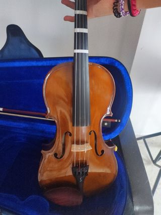 Violín 4/4 marca stunde con funda y arco