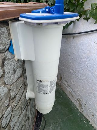 Piscina de acero con escalera