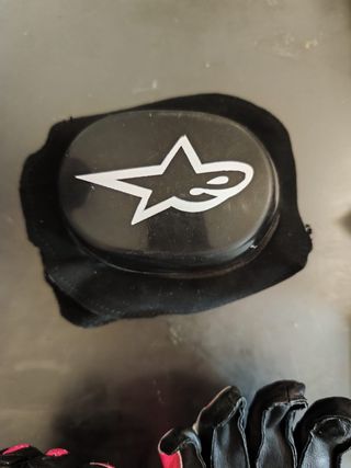 Mono de moto Kawasaki y guantes Alpinestars Tall S