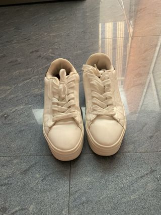 Zapatos blancos