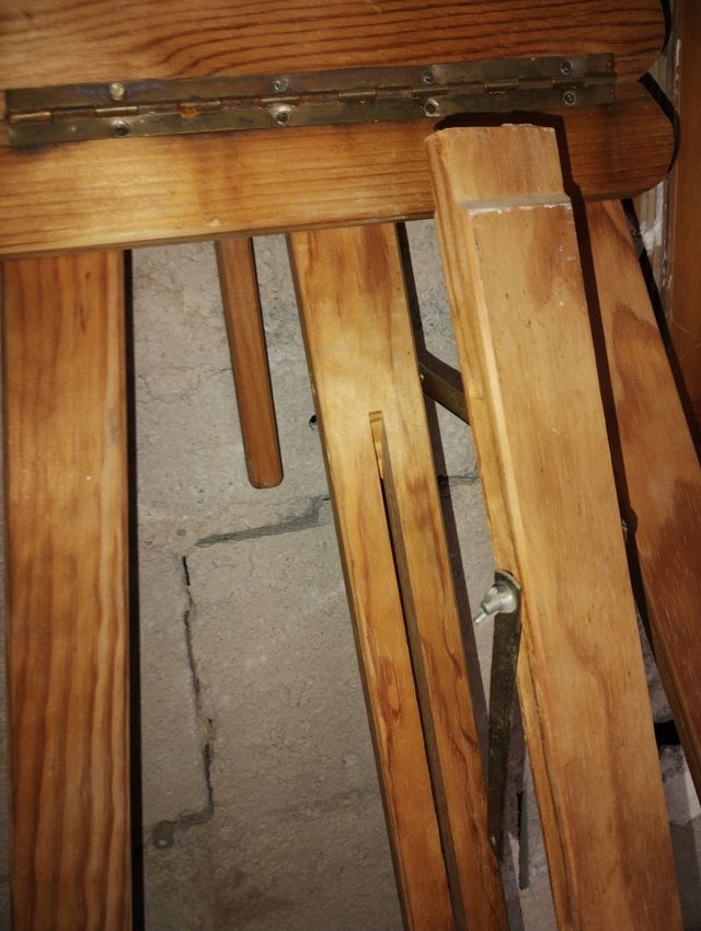 Caballete de madera para pintar