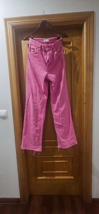 Pantalón vaquero Zara rosa