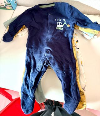 Lote 6 pijamas bebé Primark