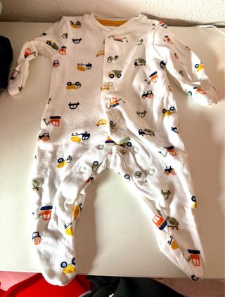Lote 6 pijamas bebé Primark