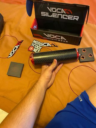 Silenciador Voca Carbono Rojo