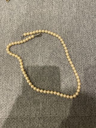 Conjunto de joyas de cuentas y perlas