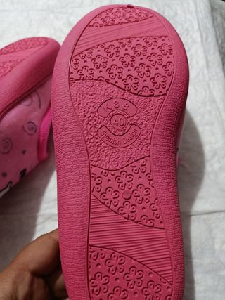 Zapatillas Tivoli T-40 Rosas, nuevas.