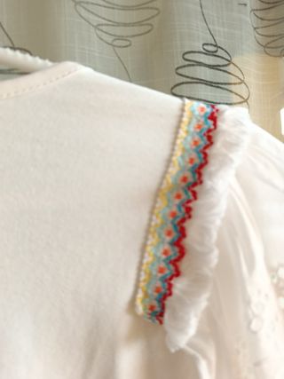 Camiseta Boho Chic Bordada Talla M
