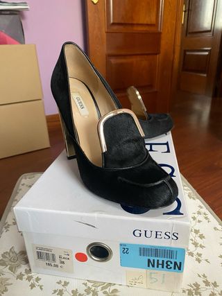 Zapatos Guess Talla 38 Tacón Dorado