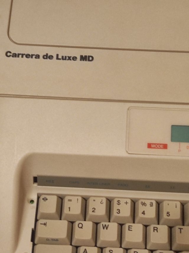 Máquina de escribir Carrera de Luxe MD No funciona