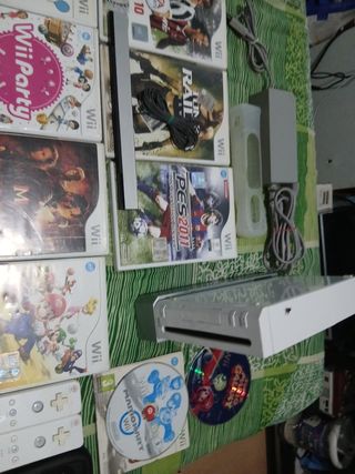Nintendo Wii Console + Games & Accessories