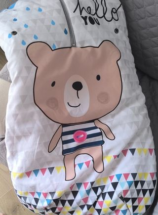 Saco de bebé con estampado de oso