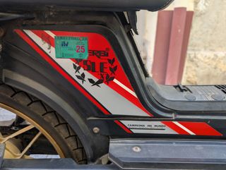 Derbi moto con baúl