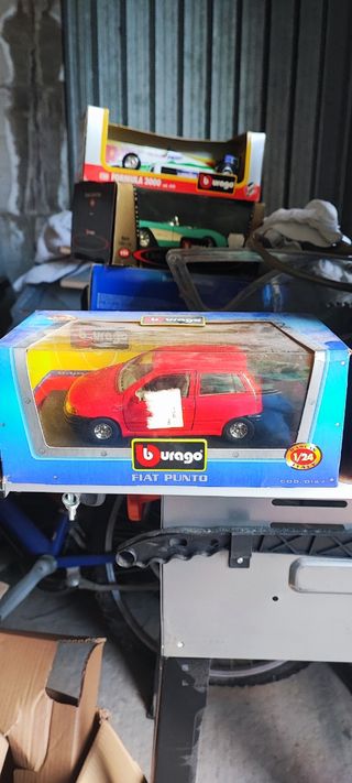 Bburago Fiat Punto 1:24 0127 burago