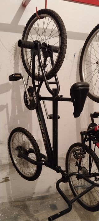 Bicicleta BMX para reparar