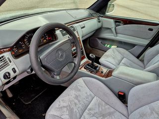 Mercedes-Benz Clase E 1995