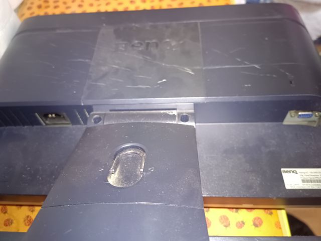 Se vende monitor Benq usado