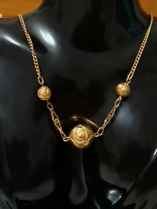 Collana vintage con sfere a rosa