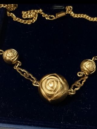 Collana vintage con sfere a rosa