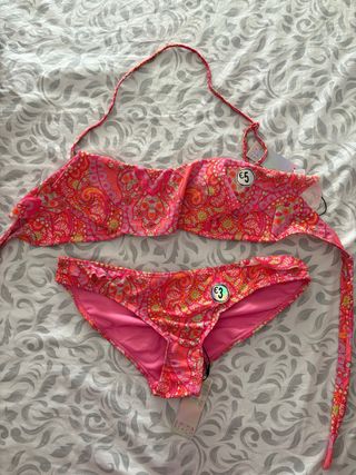 Bikini rosa y naranja estampado