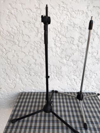 2 Tripés para Microfone (P / Peças)