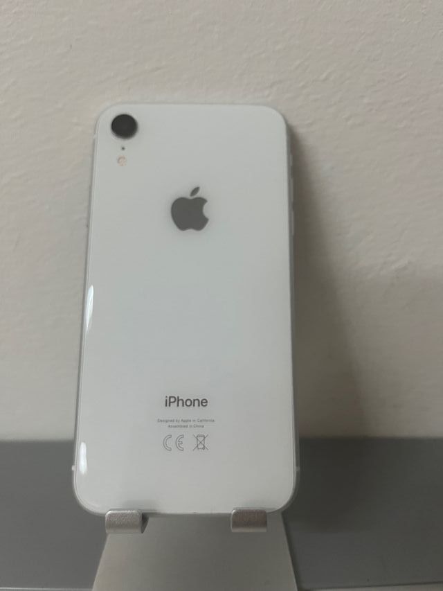Apple iPhone XR