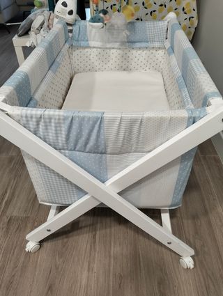 Minicuna plegable con ruedas y varios niveles 