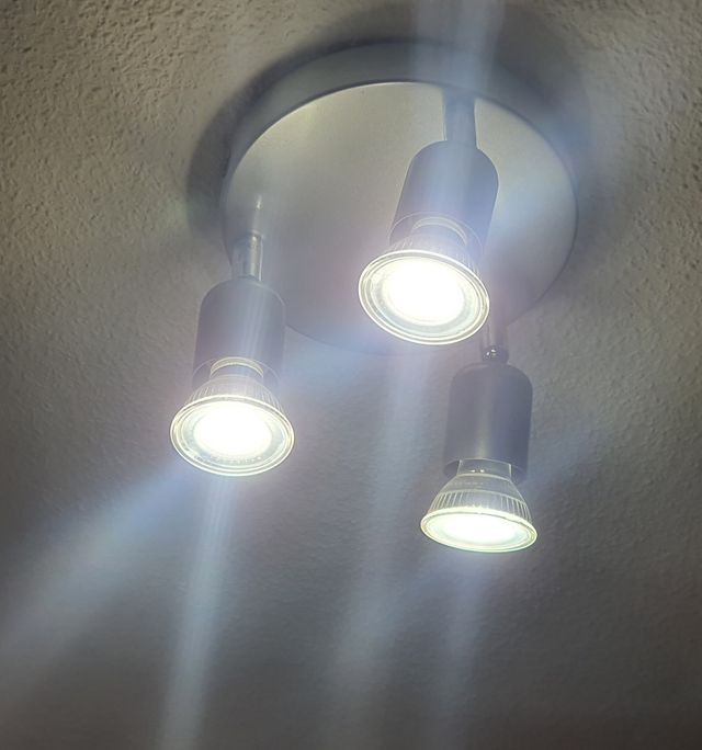 Lámpara Techo Gris Focos Direccionales