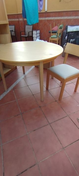 Mesa redonda madera extensible + 4 sillas