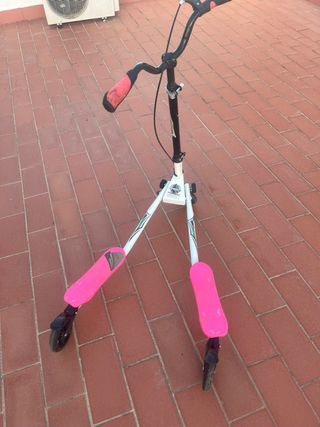 Patín de 3 ruedas rosa