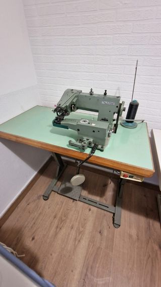 Máquina de coser puntada invisible industrial TREA