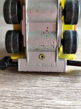 Camion gru Laing giallo vintage