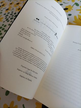 Libro El cielo bajo los pies (Marlow) (Spanish Edi