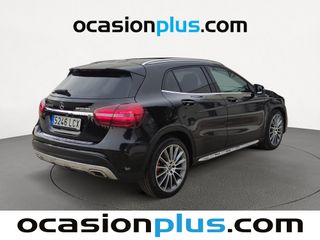 Mercedes-Benz GLA 200 115 kW (156 CV)