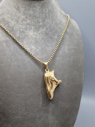 Colgante Zapatilla Deportiva con Cadena