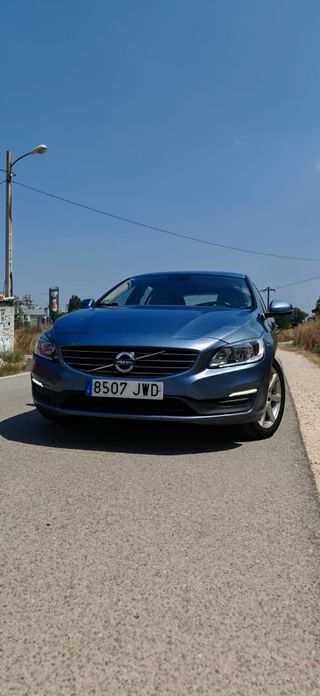 Volvo V60 D3 Momentum 2017