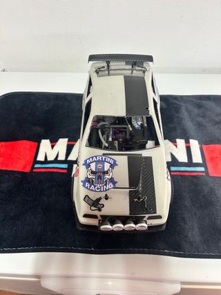 Carro RC a gasolina Martini Racing.