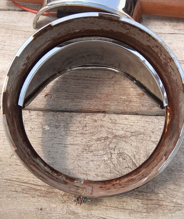 Pestañas cromadas Seat 600