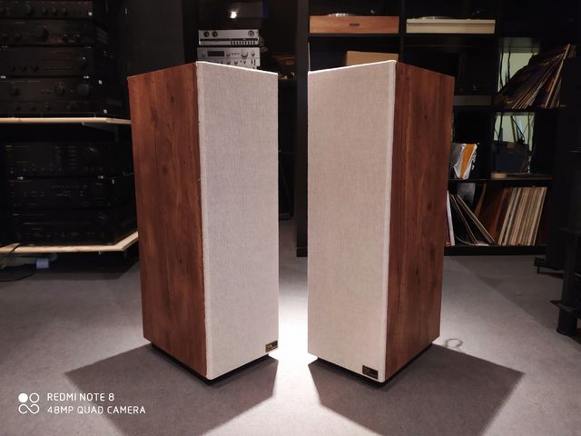 Altavoces TDL Británicos Beige y Marrón