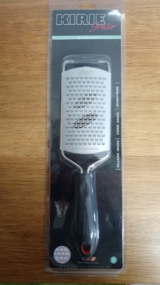 Rallador grueso de cocina con protege-dedos