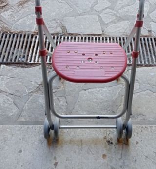 Andador ligero plegable