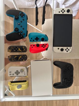 Nintendo Switch OLED y Accesorios (valorado 600€)