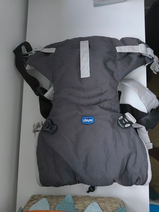 Mochila Portabebés Chicco Easy Fit Gris