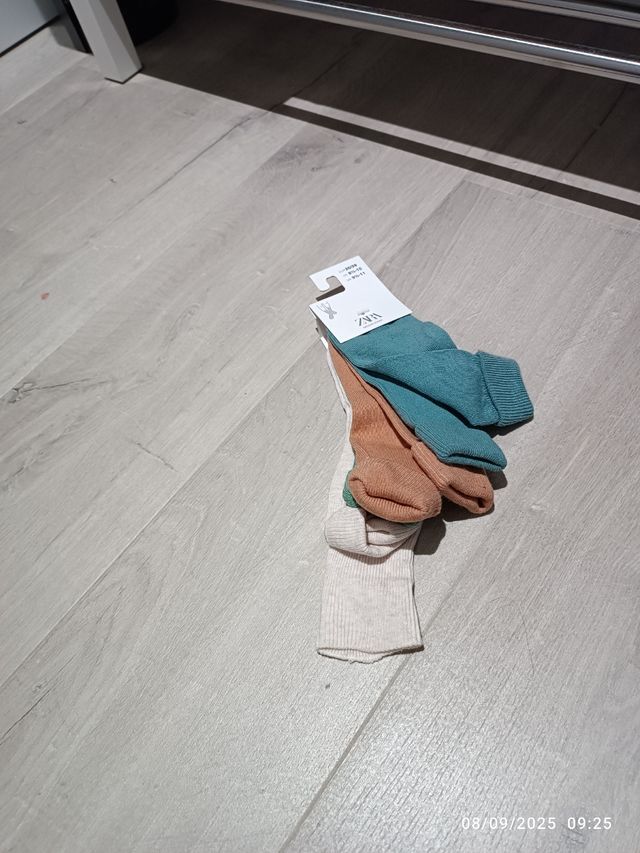 Calcetines Zara niño talla 26/28