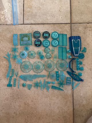 Lego pezzi trasparenti azzurri