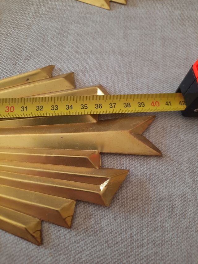 Potere in metallo dorato XXL al prezzo di 3