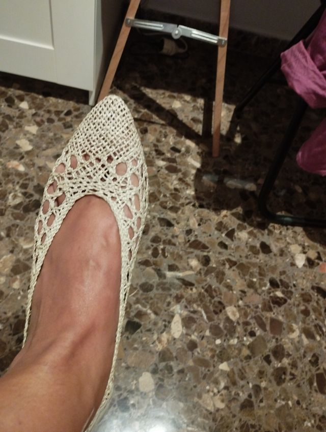 Bailarinas beige y grises