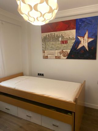 Cama nido con cajones y 1 colchón.