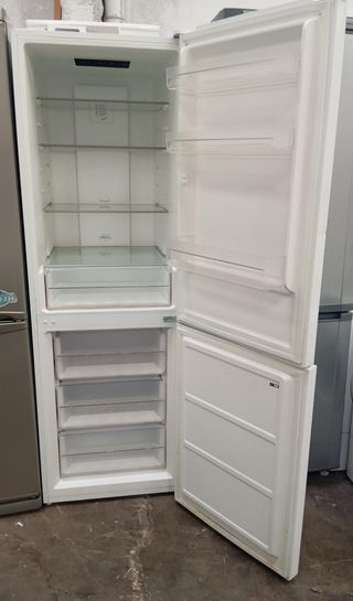 Nevera Svan 186cm x 60cm con garantía