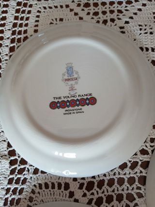 3 Piatti Decorativi Anni '70 Floreali